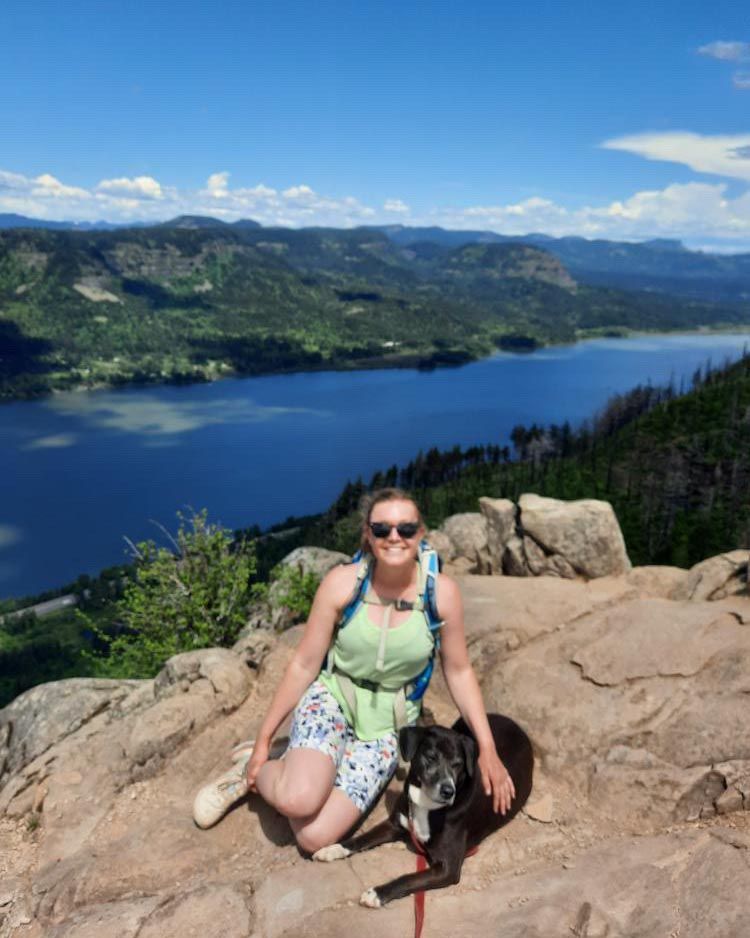 FlexCare traveler and her dog