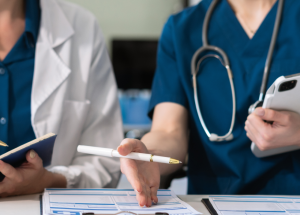 Clinicians in discussion 